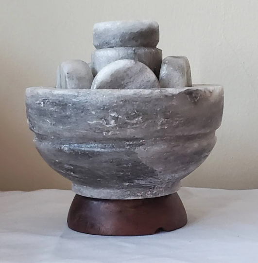 Himalayan Gray Salt Bowl with 6 Professional Gray Salt Stones + Aromadisc