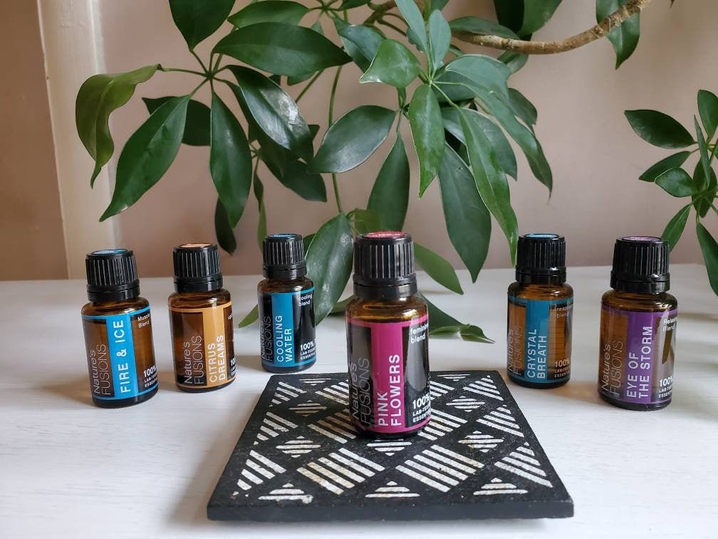 Essential Oil Feminine Balance Blend 'Pink Flowers' - 15ml